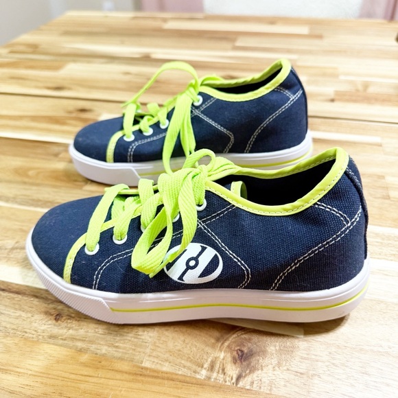 Heely’s Roller Skate Blue & Lime Green Kids Sneakers size 3 youth - Picture 3 of 8